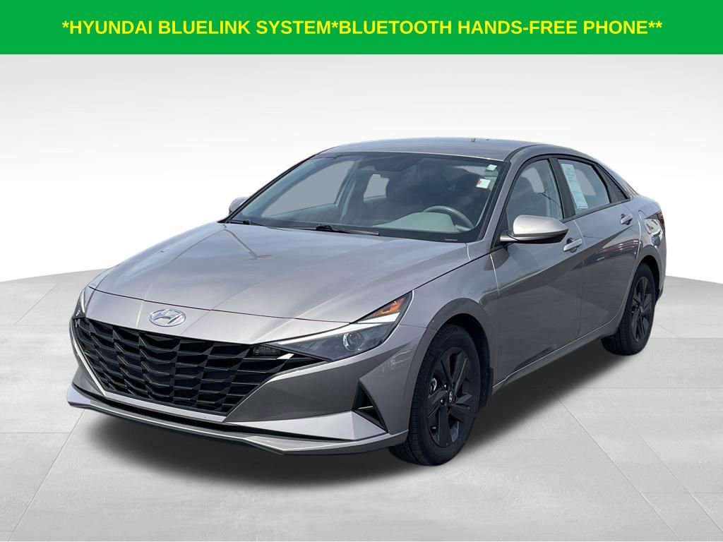 Used 2023 Hyundai Elantra SEL FWD image 3