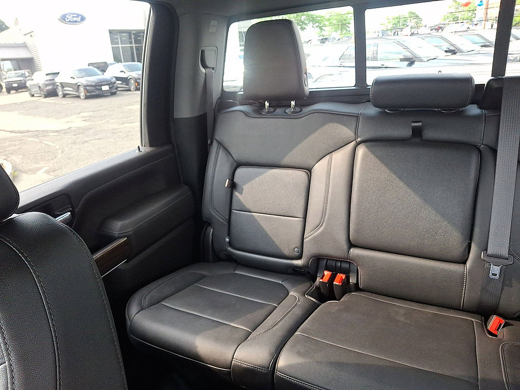 Used 2022 Chevrolet Silverado 2500 LT w/ Midnight Edition AWD/4WD image 12