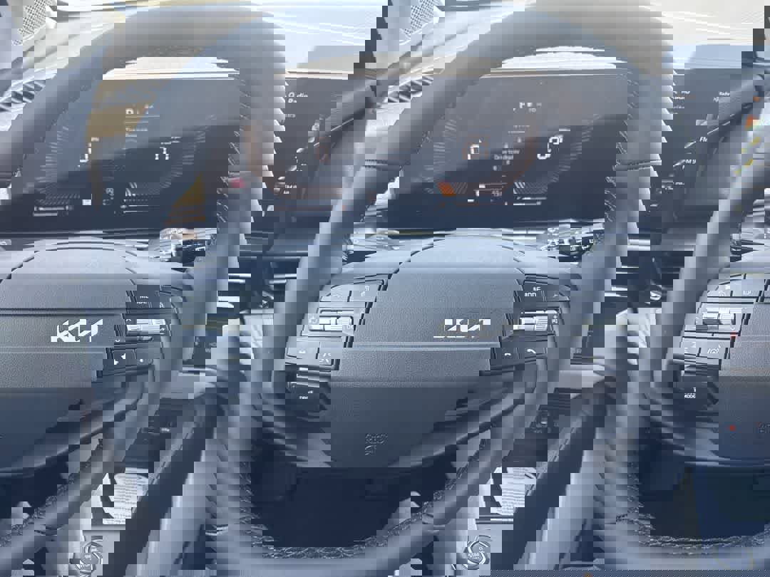 New 2026 Kia Sportage EX image 14