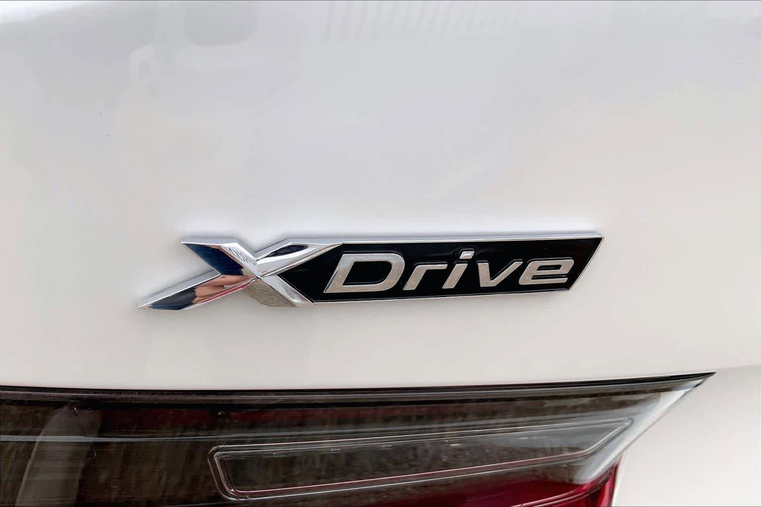 Used 2021 BMW 330i xDrive Sedan AWD/4WD image 31