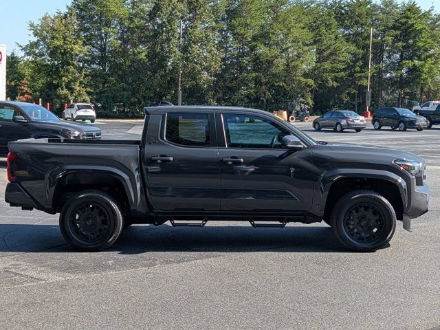 Used 2025 Toyota Tacoma SR5 AWD/4WD image 8