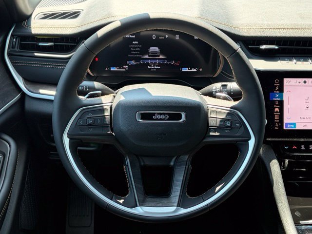 New 2026 Jeep Grand Cherokee Limited AWD/4WD image 36