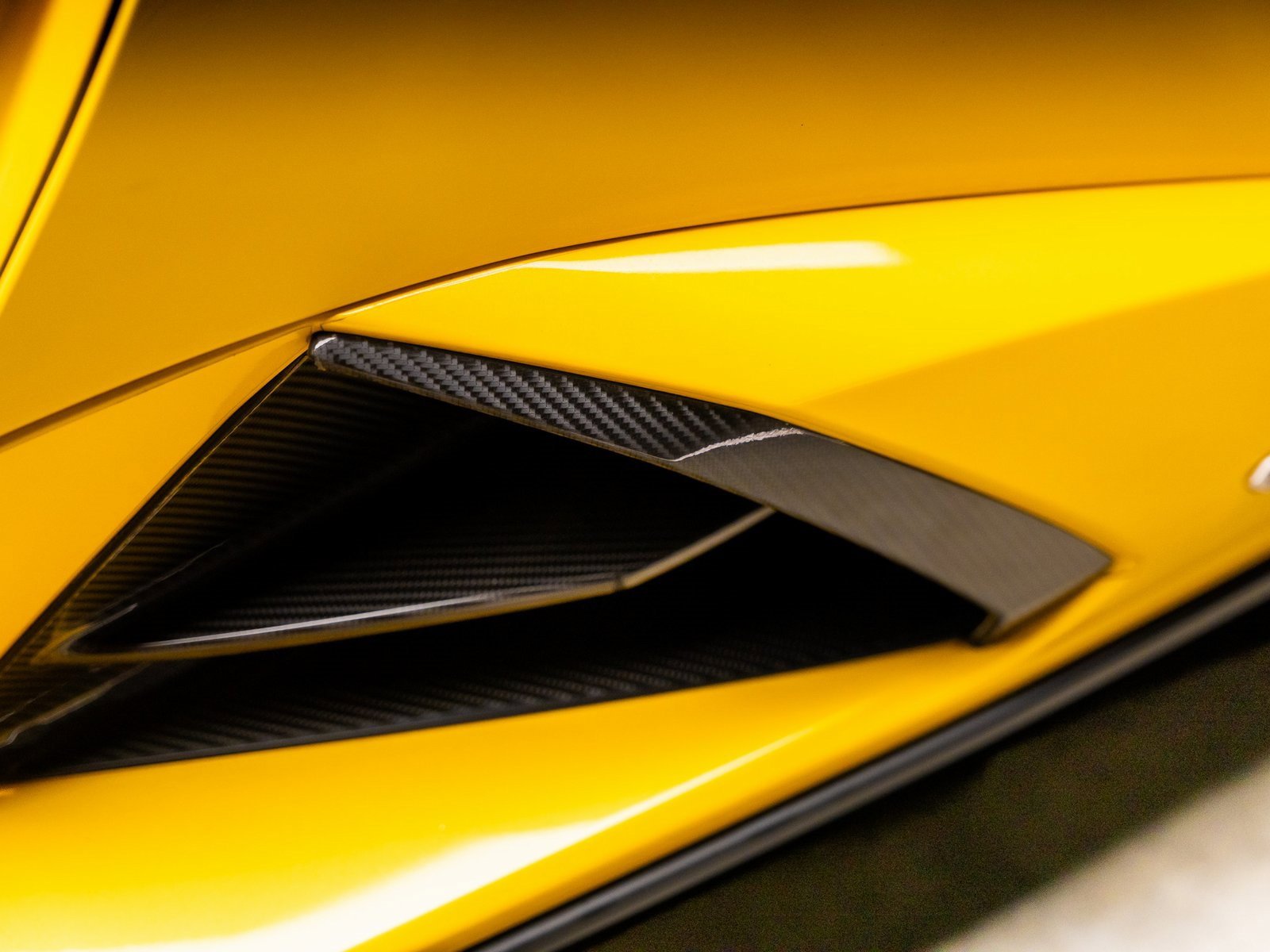 Used 2022 Lamborghini Huracan EVO image 43