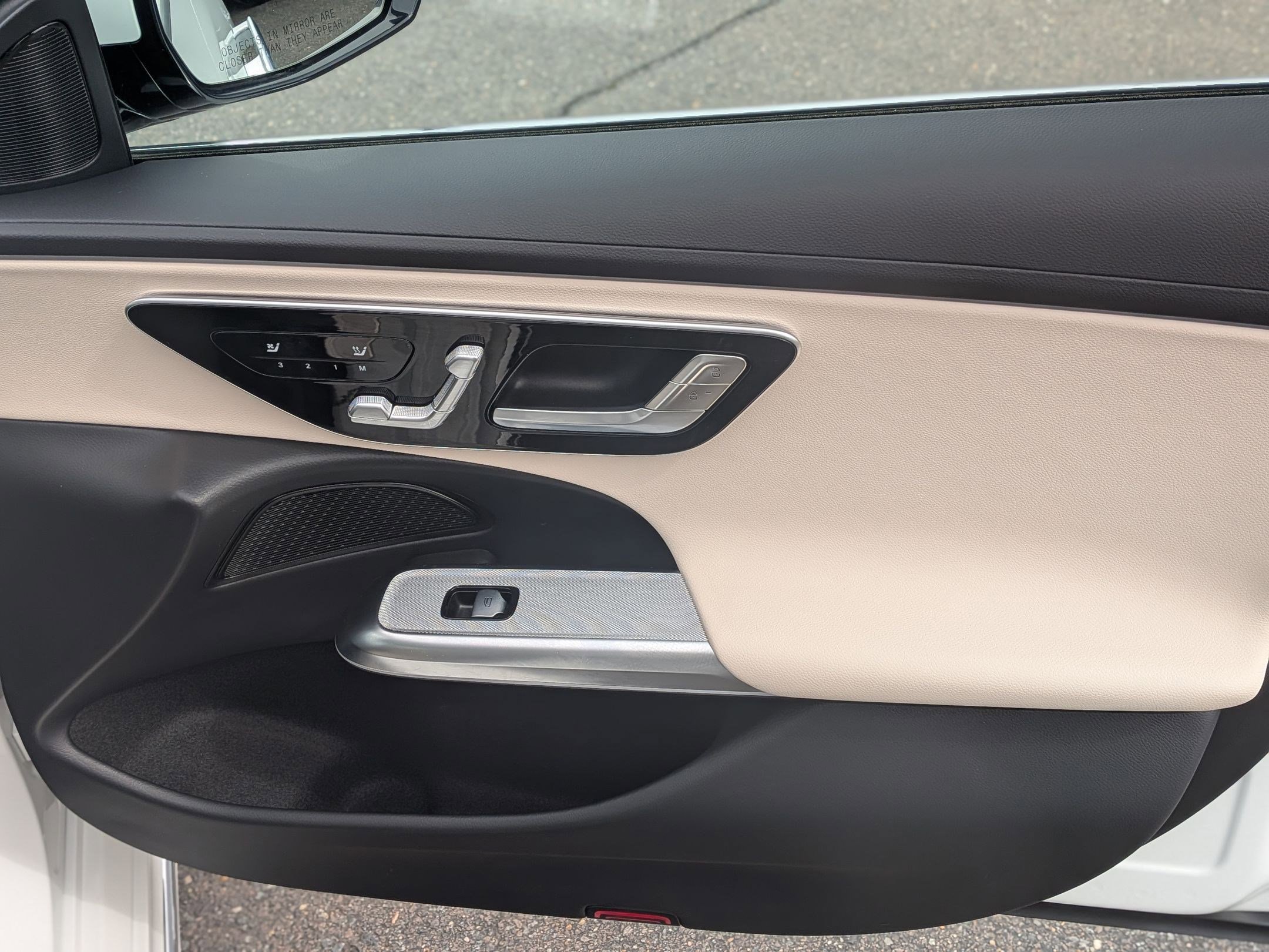 Used 2025 Mercedes-Benz E 450 4MATIC Sedan image 36