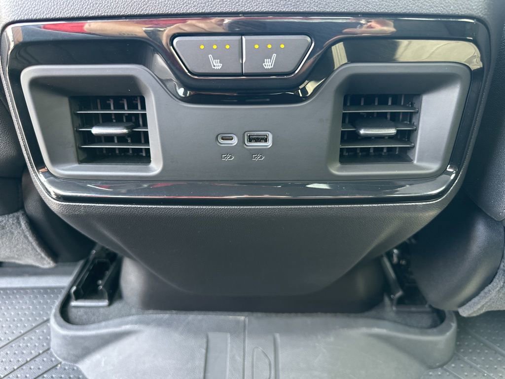 Used 2024 Chevrolet Silverado 1500 ZR2 w/ Technology Package image 32