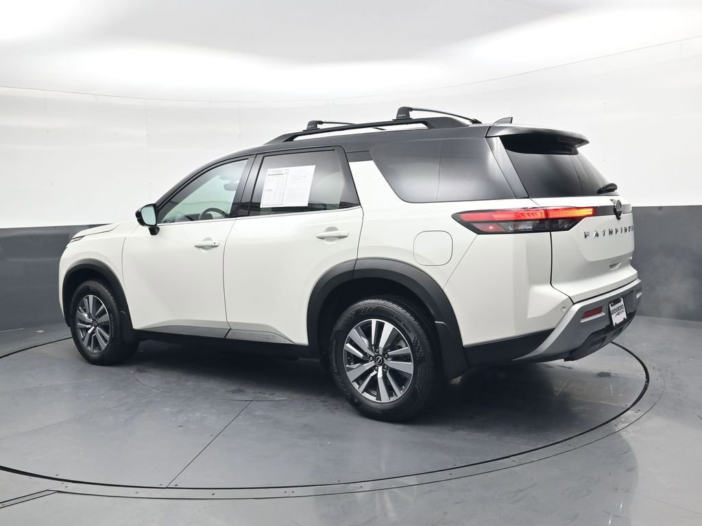 Used 2024 Nissan Pathfinder SL image 6