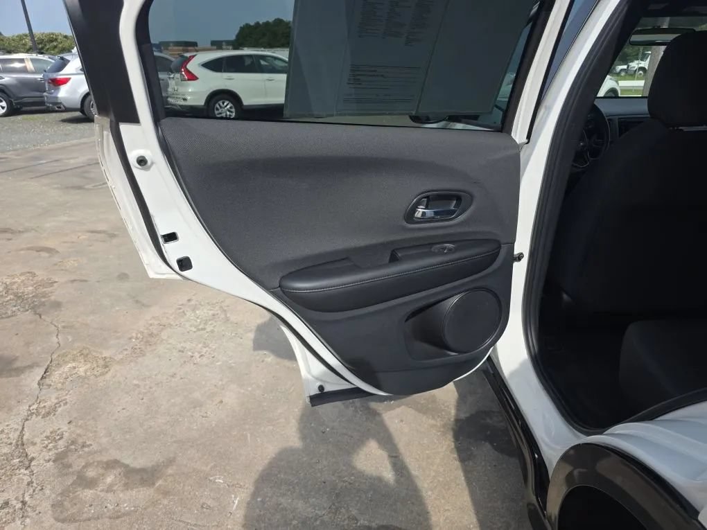 Used 2021 Honda HR-V Sport image 39