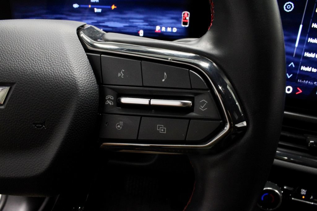 Used 2024 Chevrolet Equinox EV RS FWD image 28