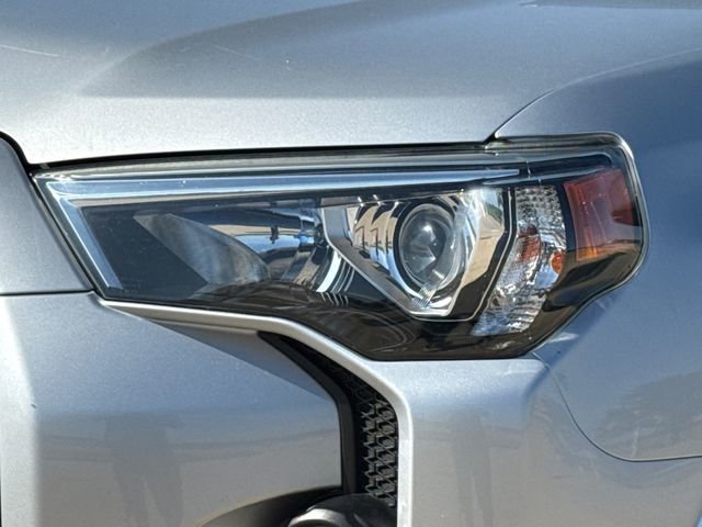 Used 2020 Toyota 4Runner SR5 Premium w/ Moonroof Package AWD/4WD image 4