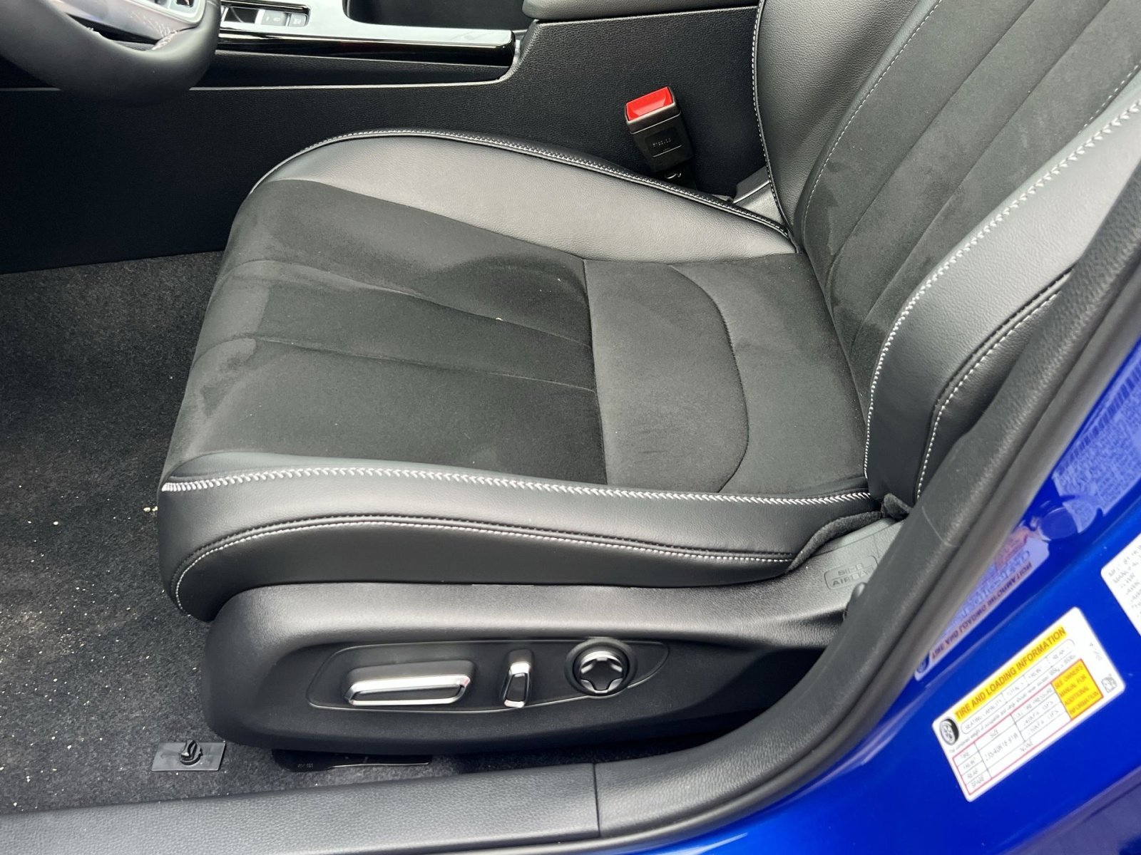 New 2025 Acura Integra A-Spec image 11