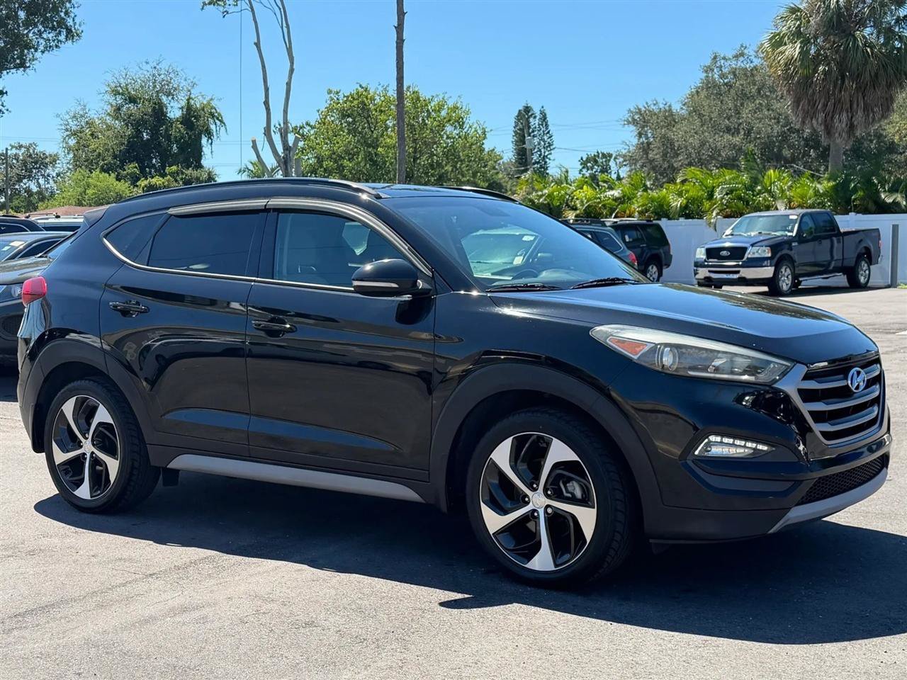 Used 2018 Hyundai Tucson Value FWD image 6
