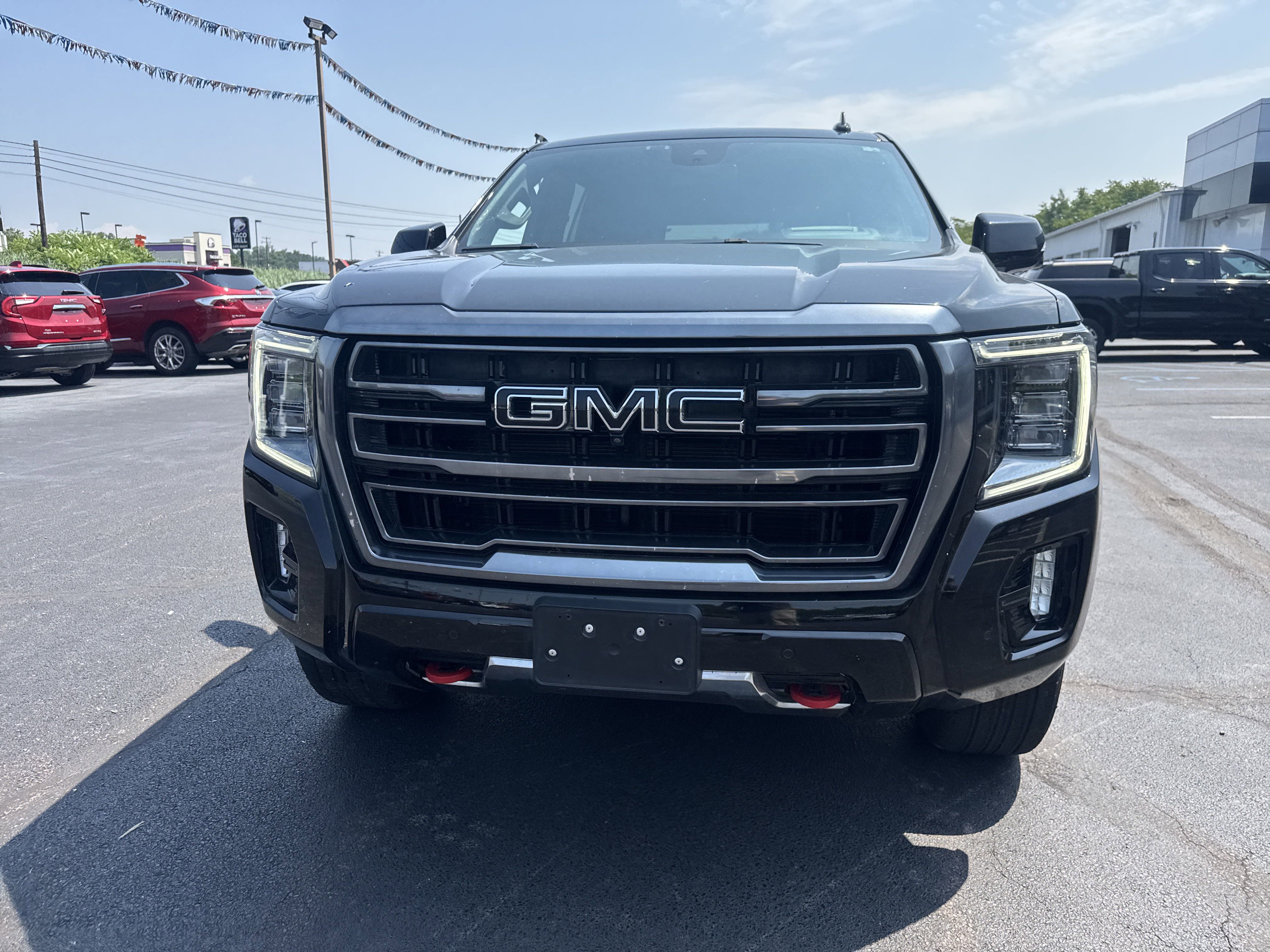 Used 2023 GMC Yukon AT4 w/ AT4 Premium Package image 9