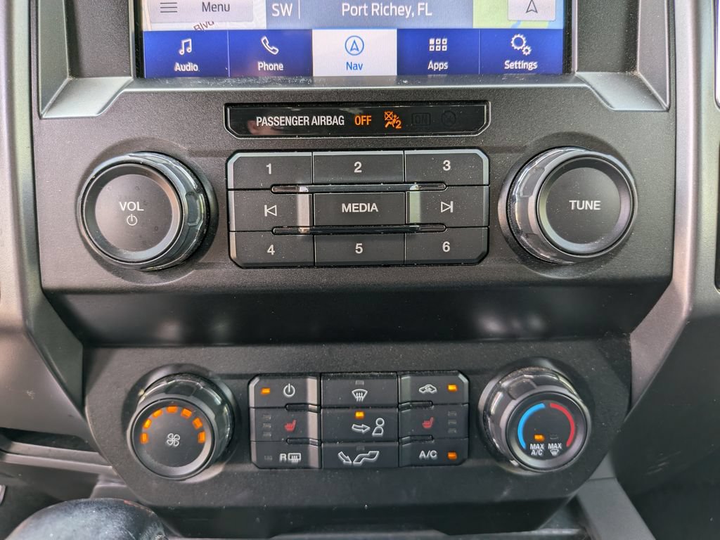 Used 2020 Ford F150 XLT w/ Equipment Group 302A Luxury AWD/4WD image 29