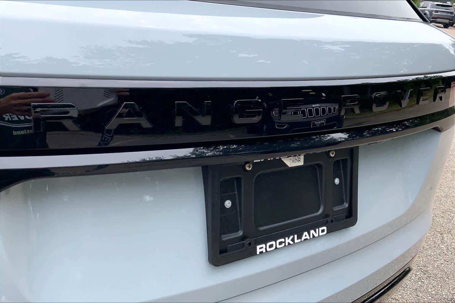 Used 2026 Land Rover Range Rover Velar Dynamic SE AWD/4WD image 30