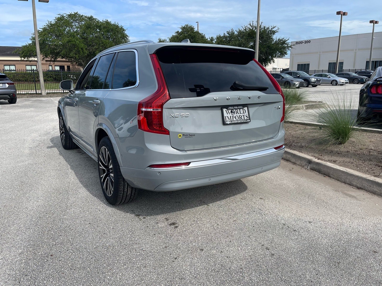 Used 2025 Volvo XC90 T8 Plus w/ Protection Package Premier AWD/4WD image 53