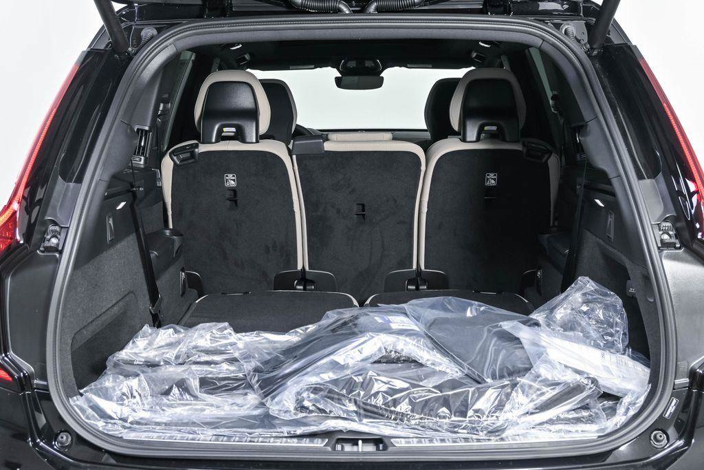 New 2026 Volvo XC90 B6 Plus w/ Protection Package Premier AWD/4WD image 31