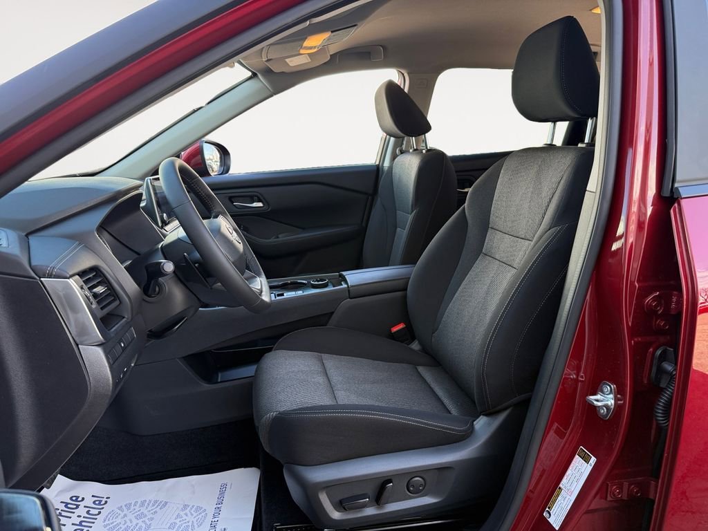 Used 2026 Nissan Rogue SV w/ Cold Weather Package image 9