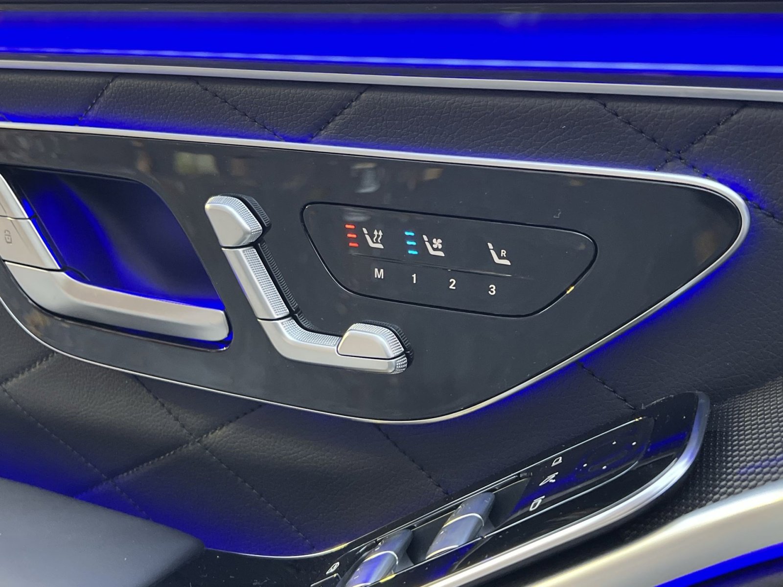 New 2026 Mercedes-Benz S 580 4MATIC Sedan image 34