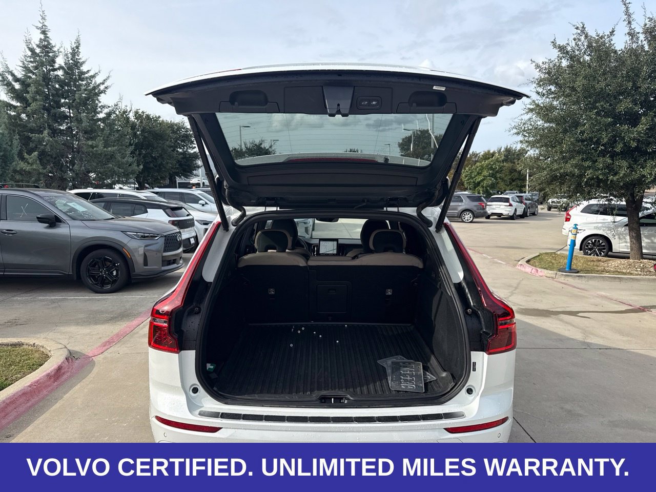 Certified 2026 Volvo XC60 B5 Plus AWD/4WD image 13