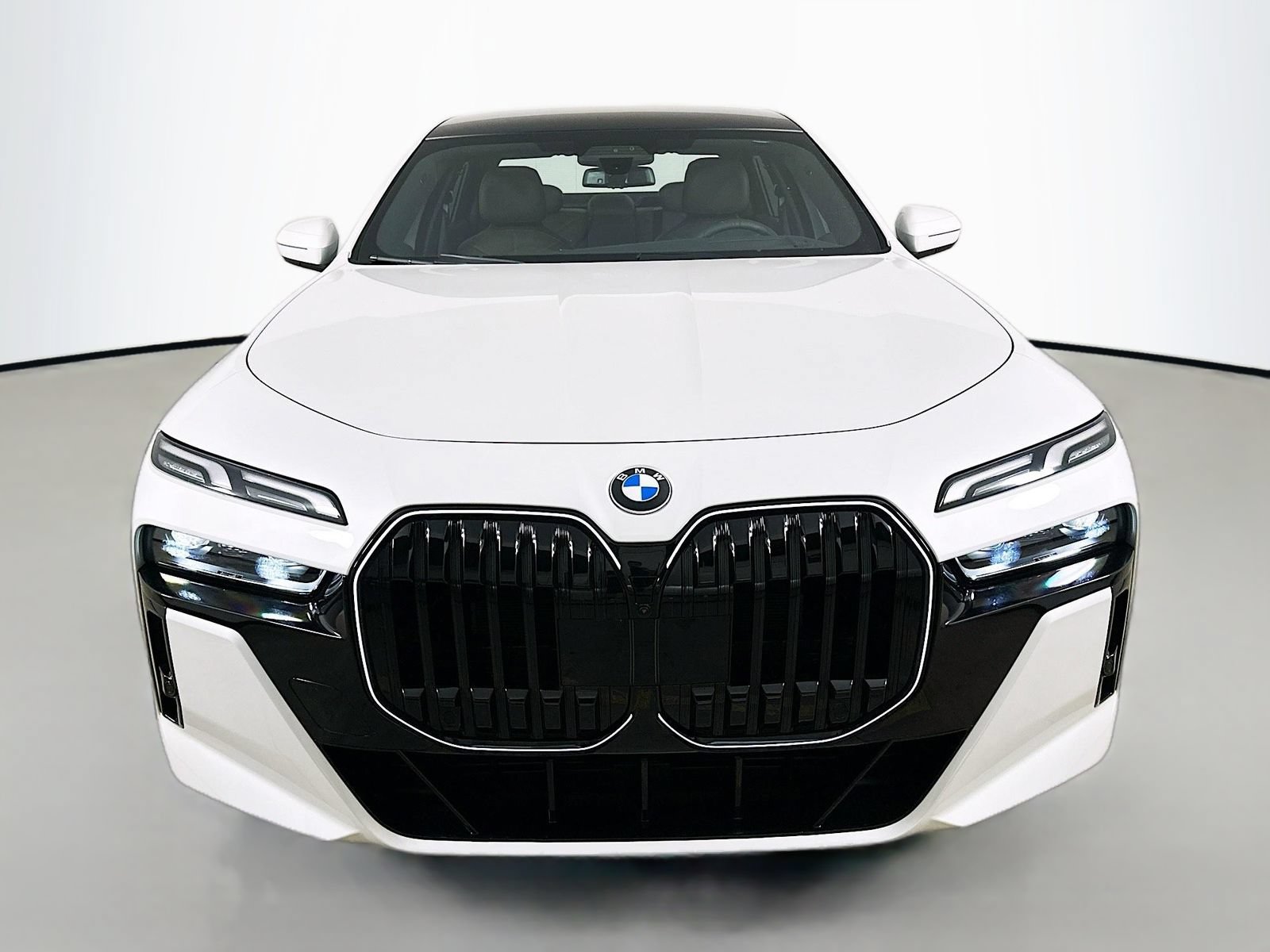 New 2026 BMW 760i xDrive AWD/4WD image 2