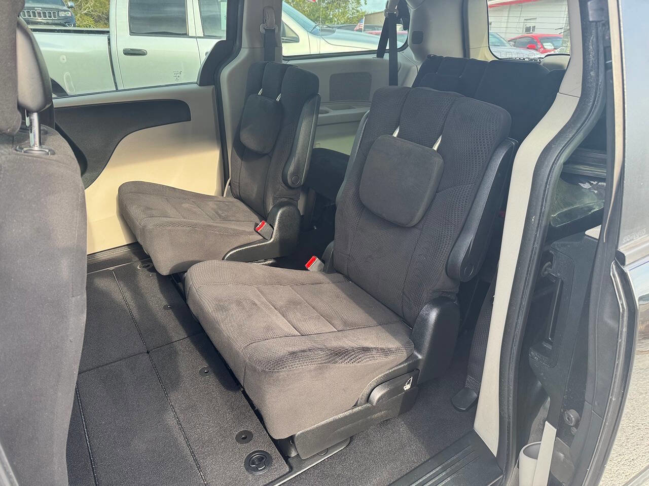 Used 2013 Dodge Grand Caravan American Value Package w/ UConnect Hands-Free Group FWD image 15