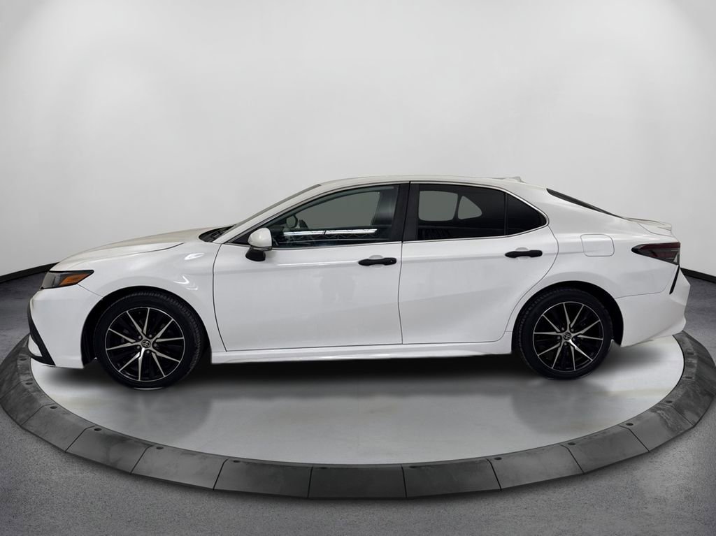 Used 2023 Toyota Camry SE FWD image 8