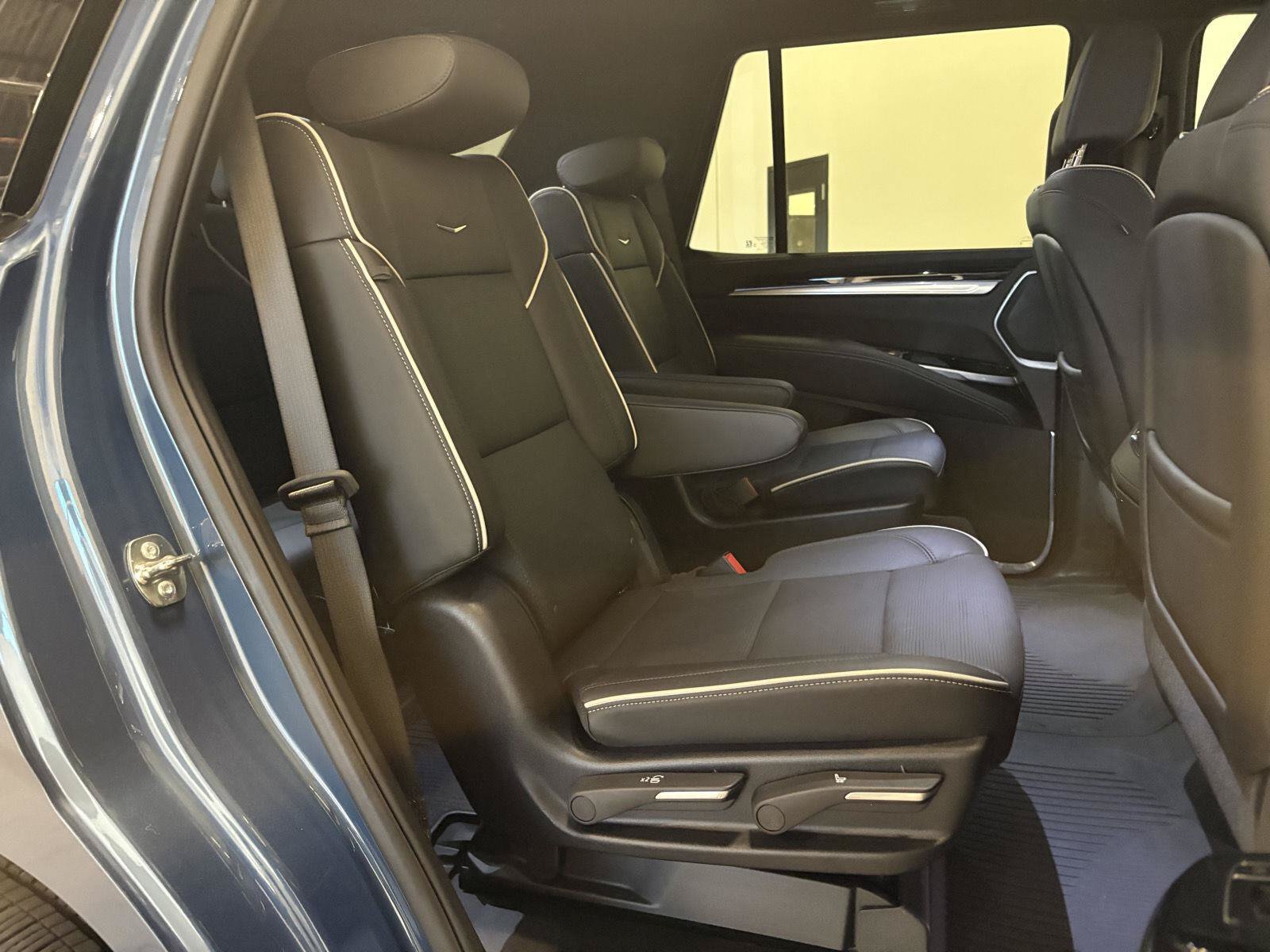 Used 2025 Cadillac Escalade Sport w/ Touring Package AWD/4WD image 43