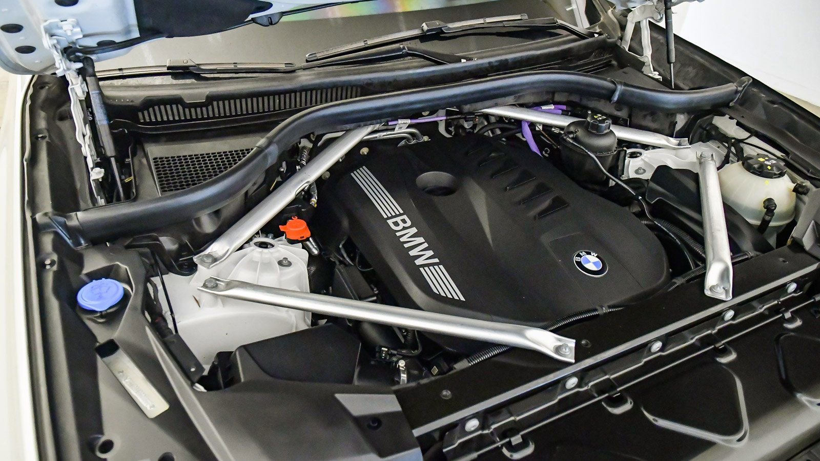 Certified 2024 BMW X5 xDrive40i w/ M Sport Package image 29