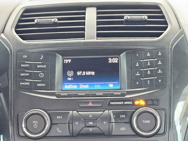 Used 2017 Ford Explorer XLT image 22