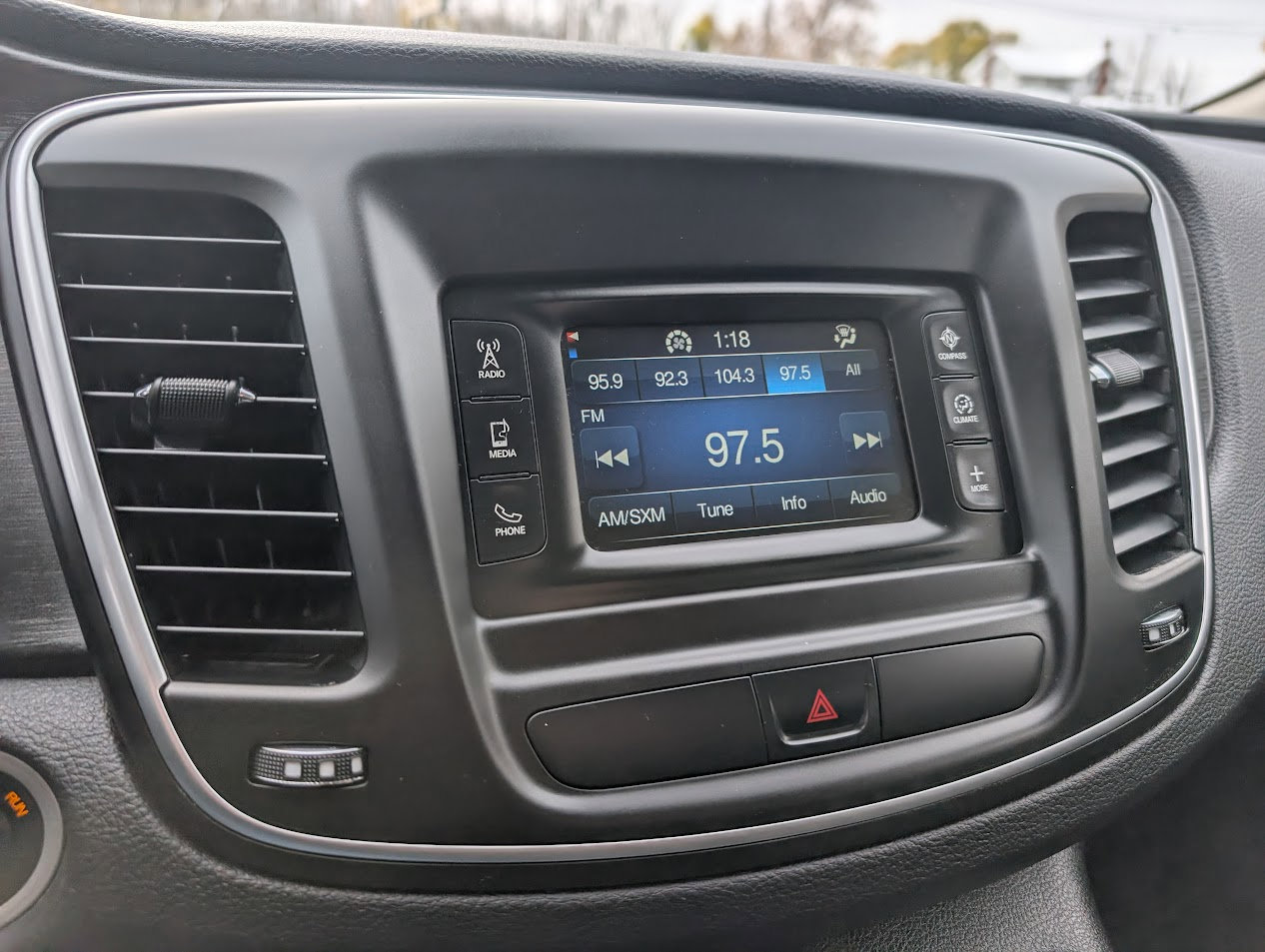 Used 2015 Chrysler 200 Limited w/ Convenience Group image 23