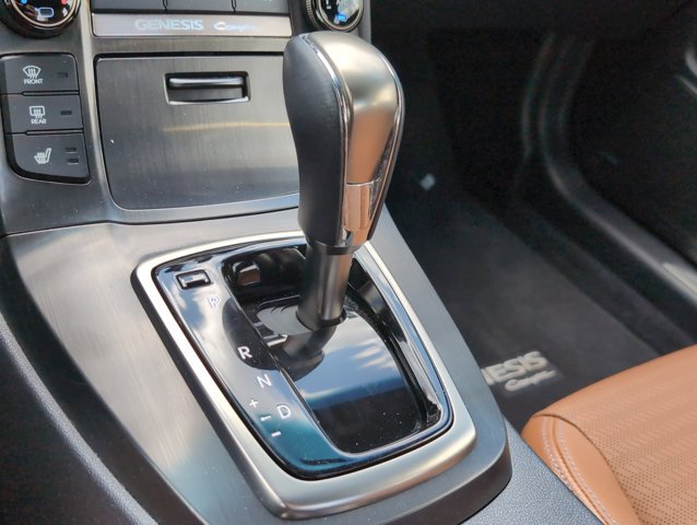 Used 2015 Hyundai Genesis 3.8 image 11