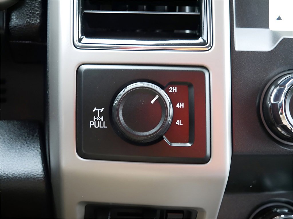 Used 2019 Ford F350 Lariat w/ Chrome Package image 24