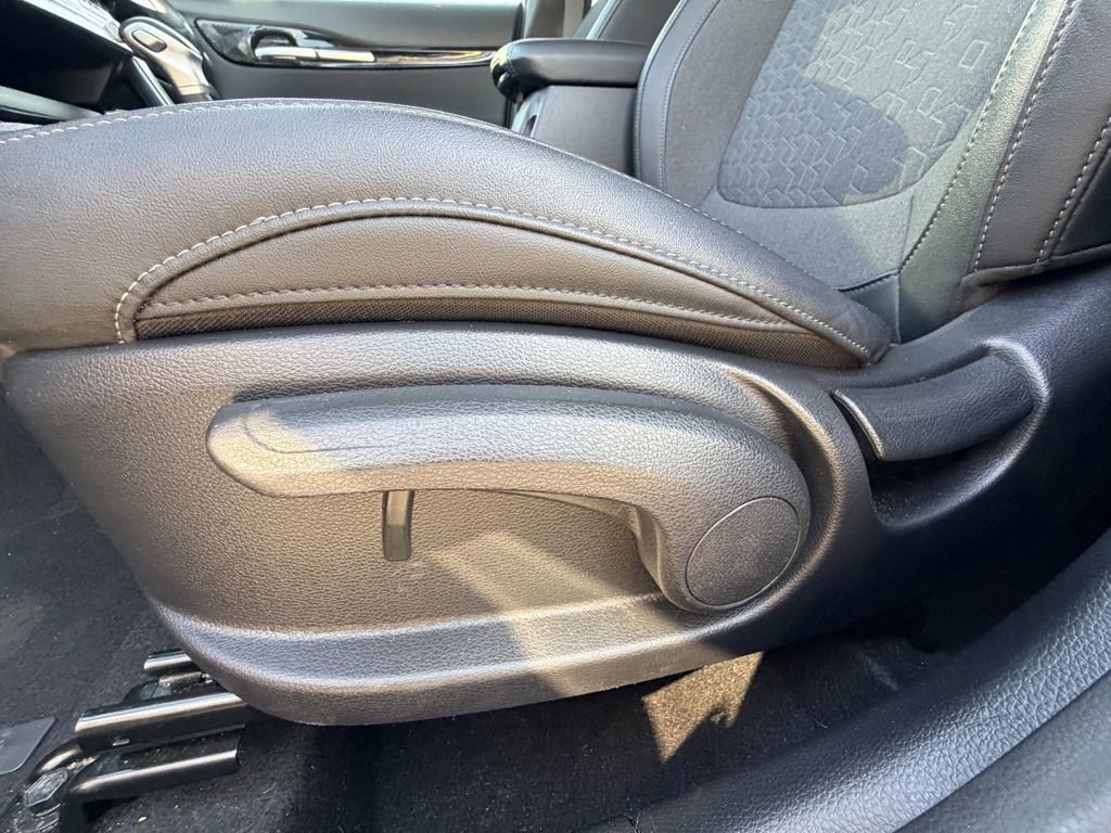 Certified 2024 Kia Seltos S image 22