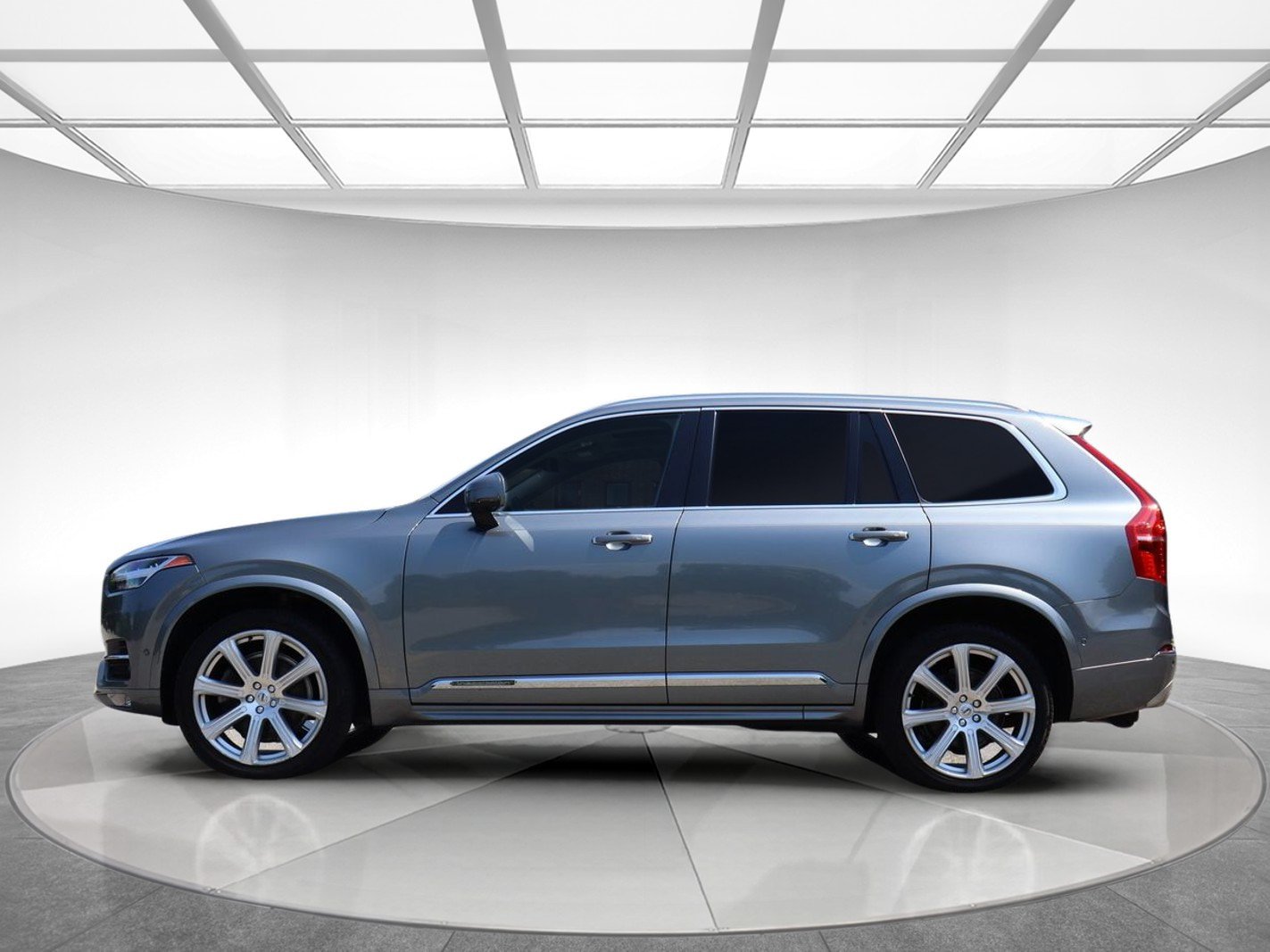 Used 2017 Volvo XC90 T6 Inscription w/ Vision Package AWD/4WD image 4