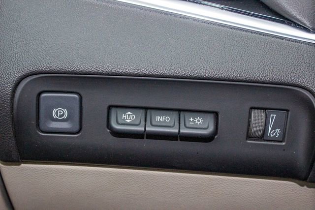 Used 2022 Buick Enclave Avenir w/ Avenir Technology Package image 37