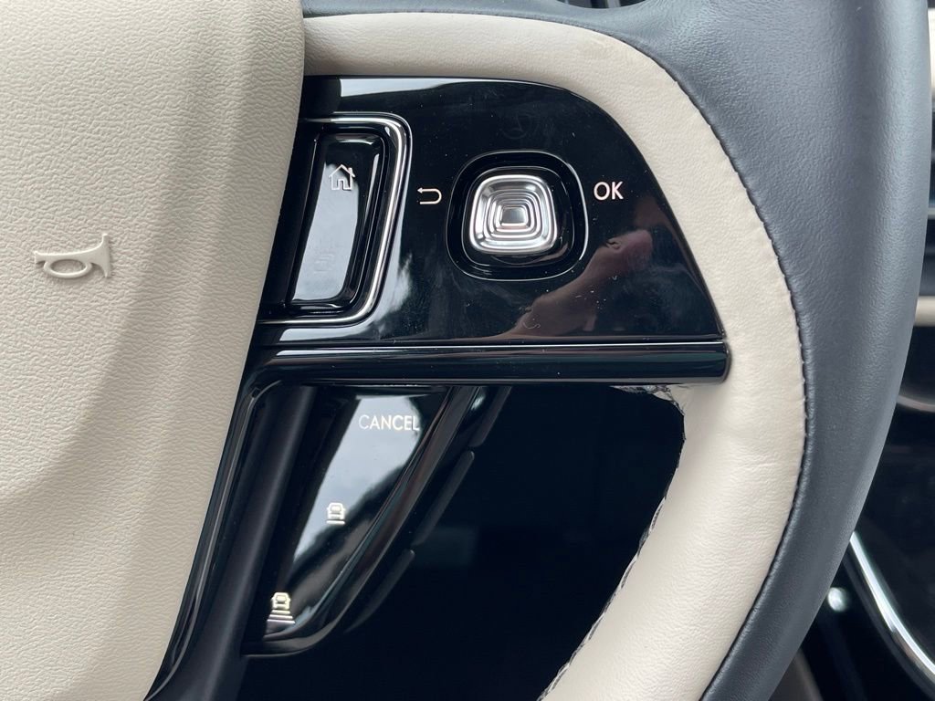 New 2025 Lincoln Corsair Reserve image 7