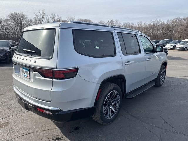 Used 2023 Jeep Wagoneer 4WD w/ Premium Group I image 11