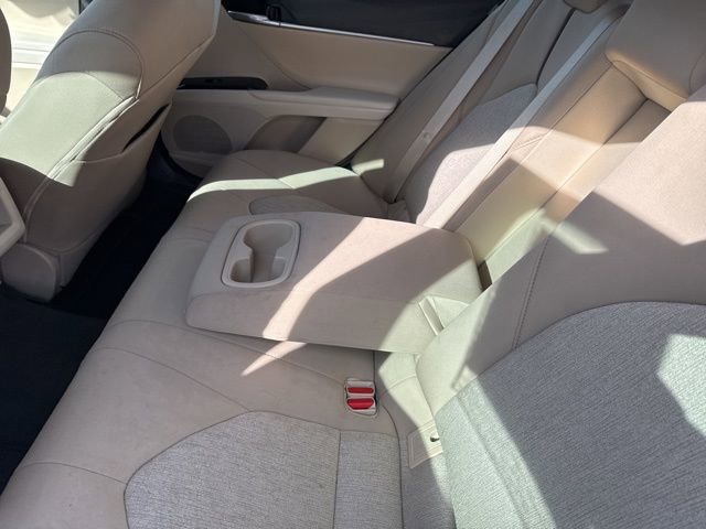 Used 2020 Toyota Camry LE image 24