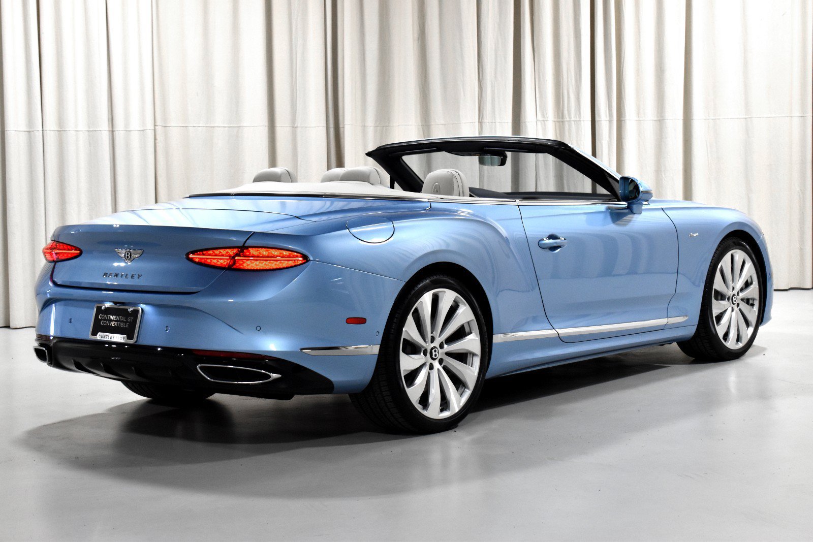 New 2026 Bentley Continental GT AWD/4WD image 4