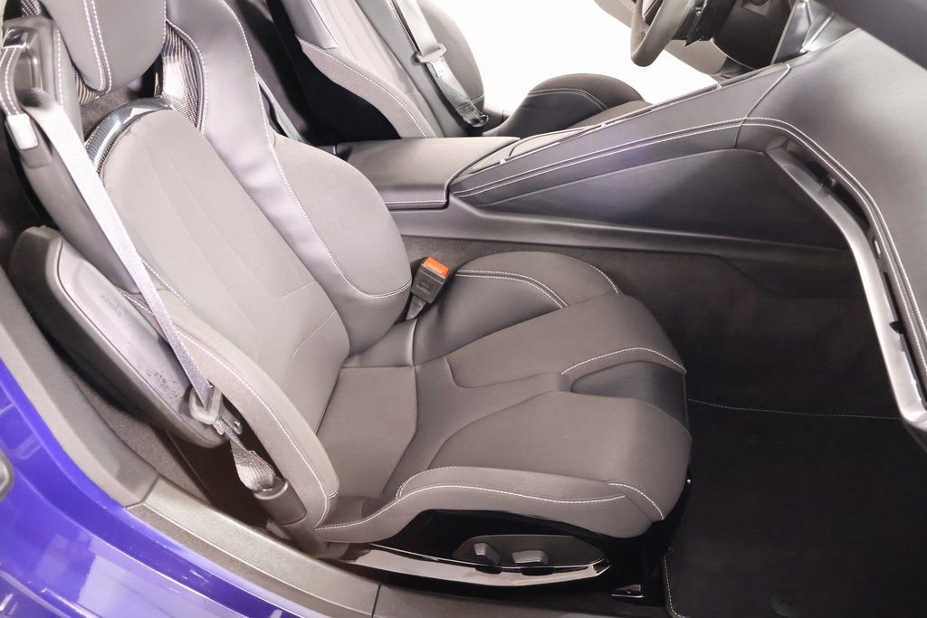 Used 2025 Chevrolet Corvette Stingray Coupe w/ 1LT image 13