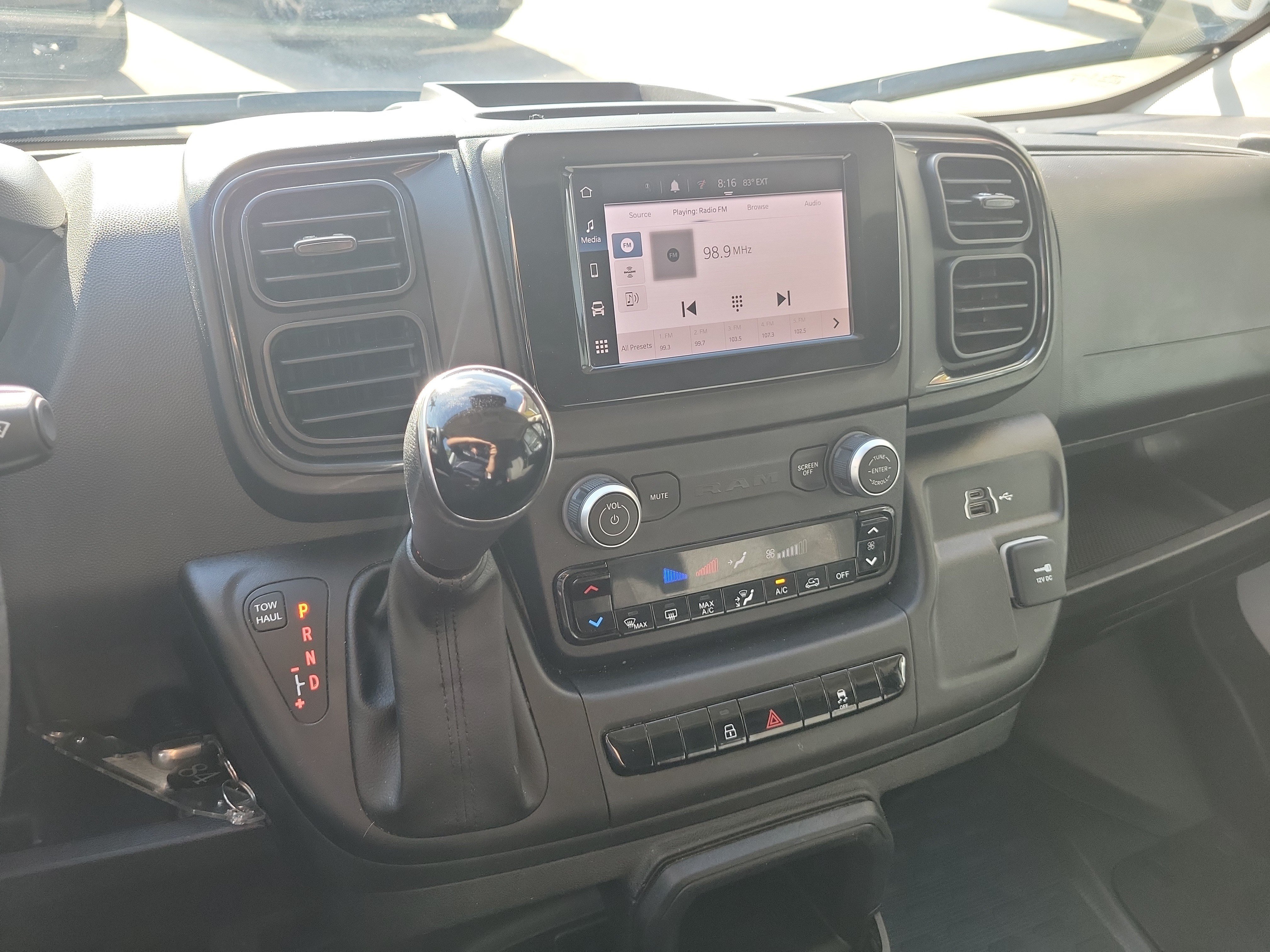 Used 2025 RAM ProMaster 2500 w/ Convenience Group FWD image 25