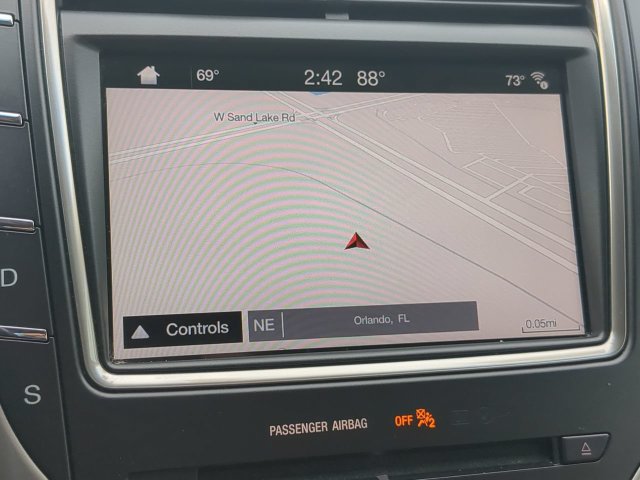 Used 2017 Lincoln MKX Select w/ Select Plus Package FWD image 21