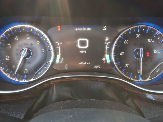 Used 2023 Chrysler Pacifica Limited FWD image 18