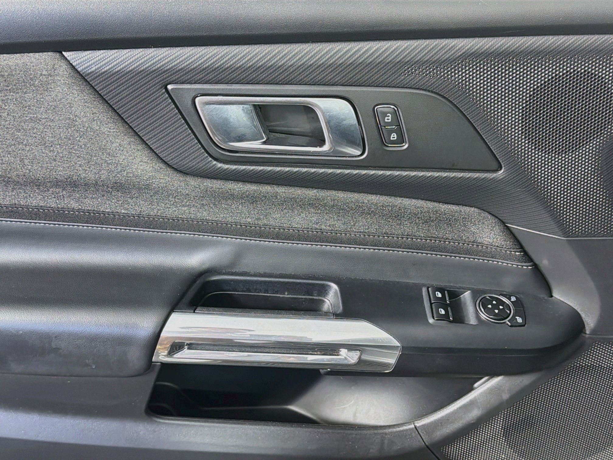 Used 2025 Ford Mustang GT RWD image 15