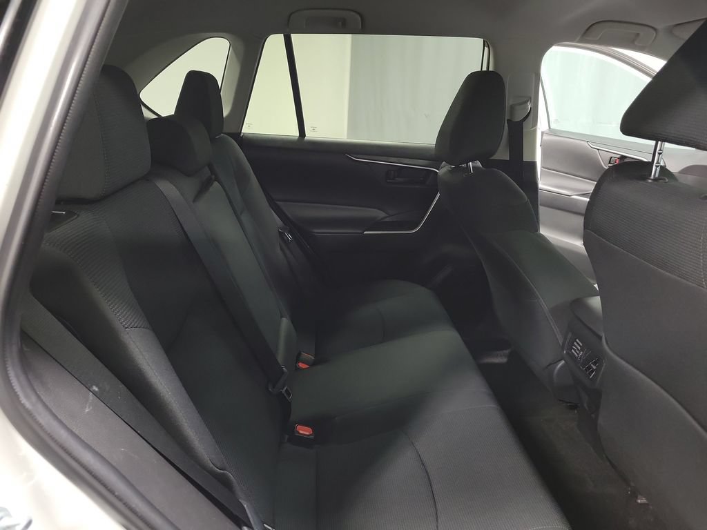 Used 2021 Toyota RAV4 LE AWD/4WD image 21