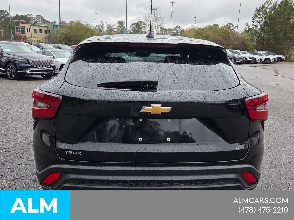 Used 2024 Chevrolet Trax LS FWD image 13