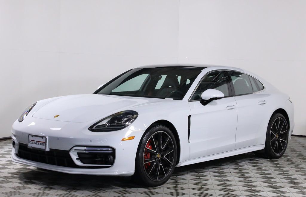 Used 2023 Porsche Panamera 4S image 3