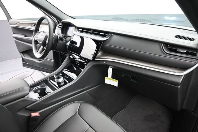 New 2026 Jeep Grand Cherokee Limited AWD/4WD image 18