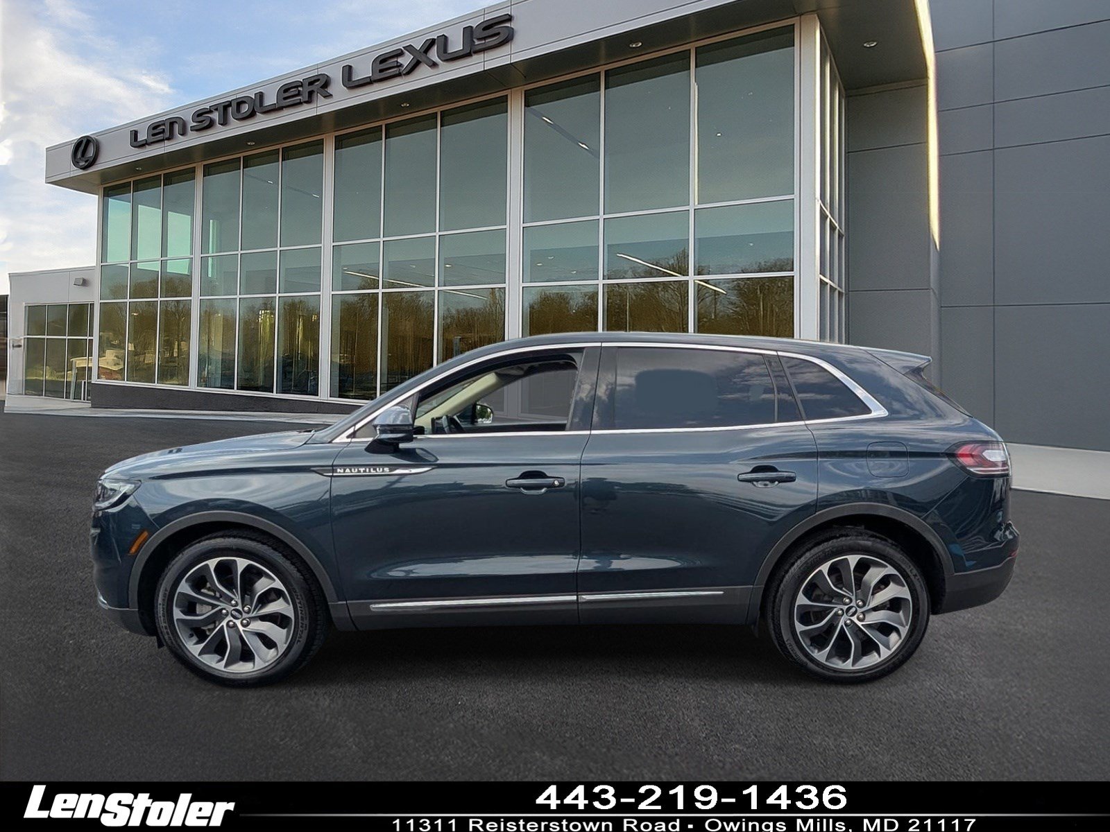 Used 2023 Lincoln Nautilus Reserve AWD/4WD image 6
