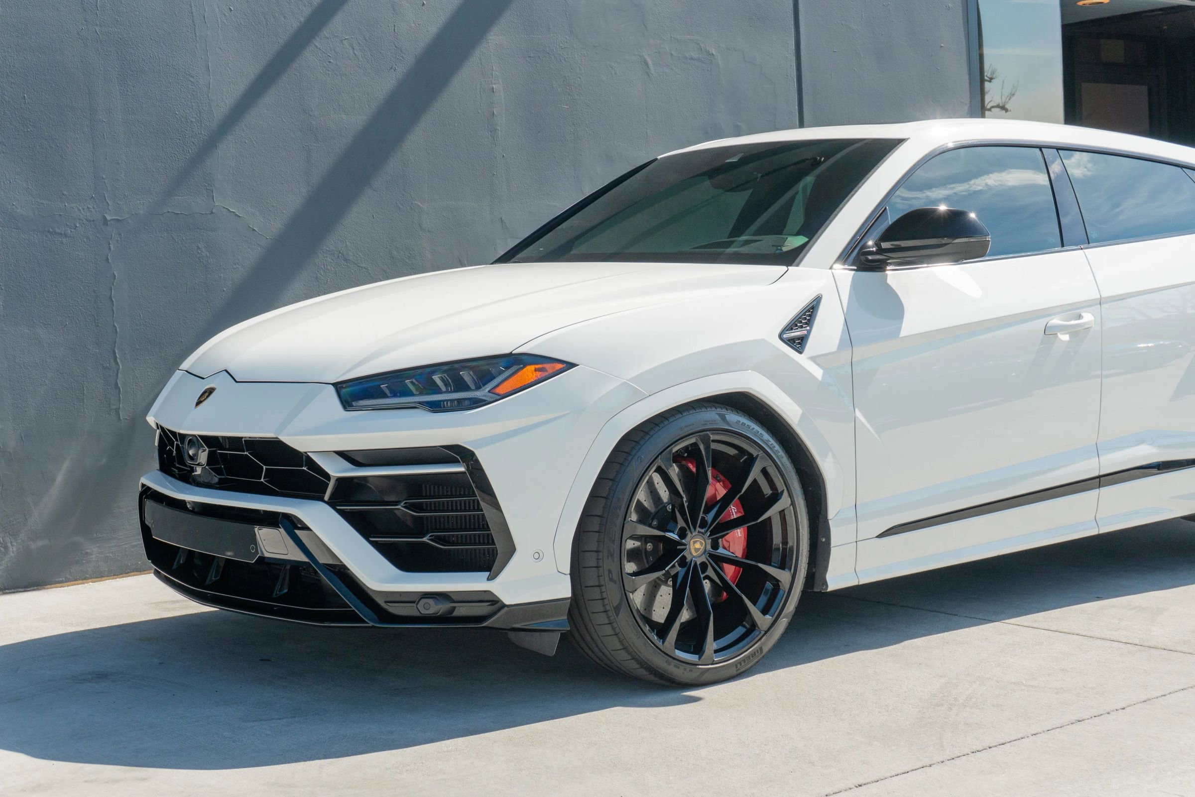 Used 2021 Lamborghini Urus image 19